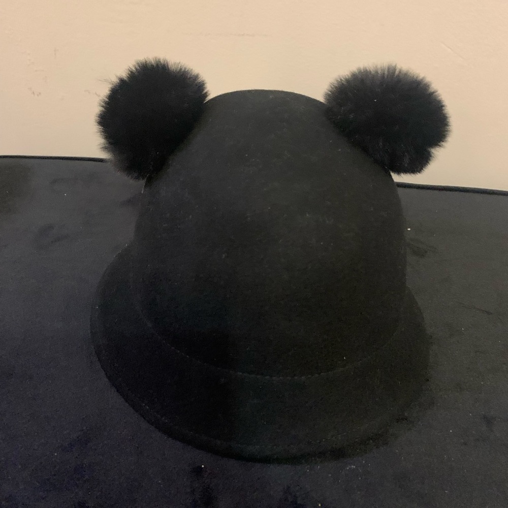 Cute toddler black Zara hat, contains wool